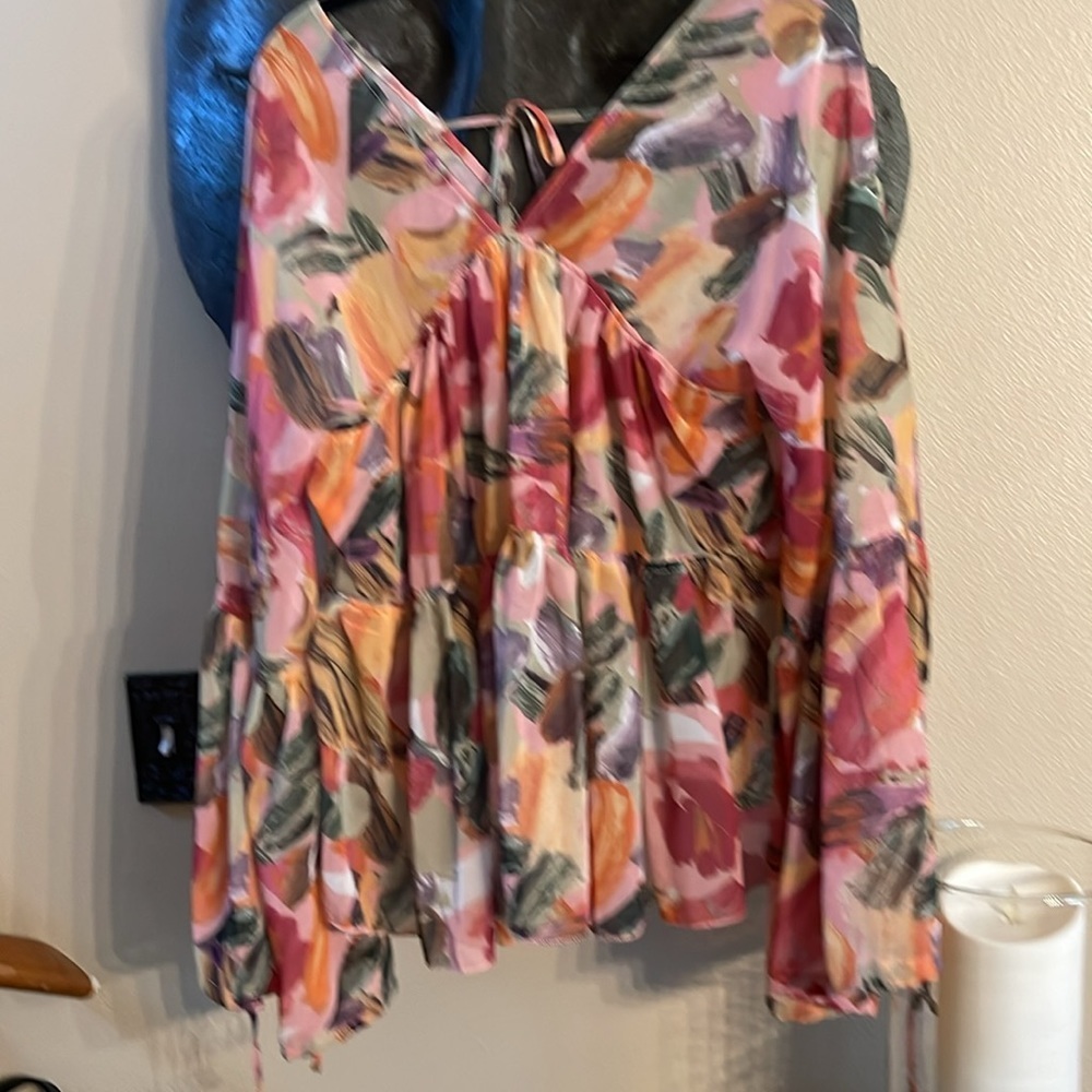 Abstract Print Bell Sleeve Blouse - Picture 5 of 5